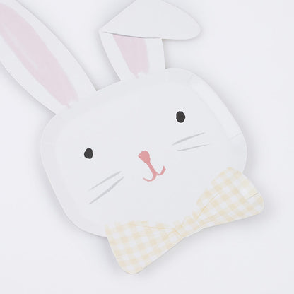 A sustainable FSC Easter Bunny Plates with a bunny face, perfect for Easter parties by Meri Meri.