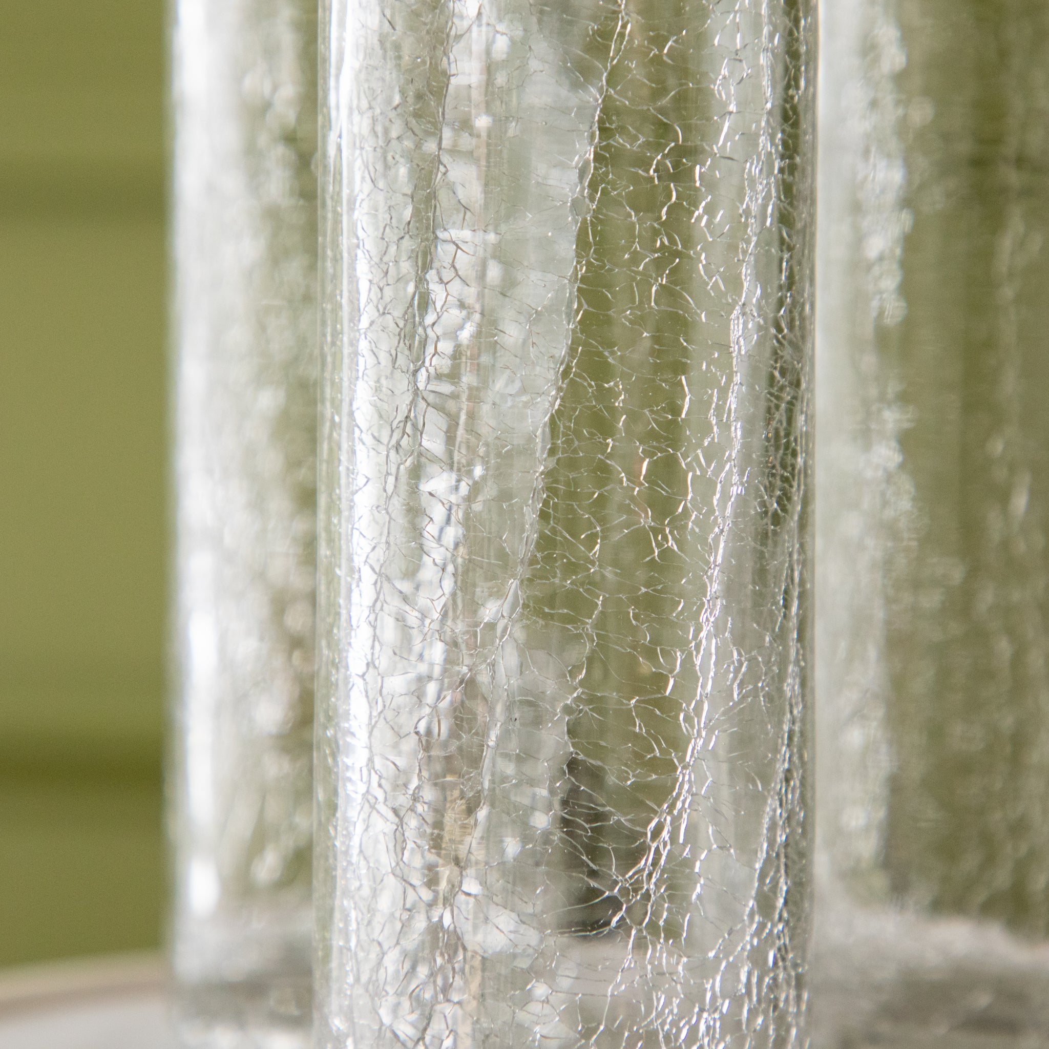 A close up of the the Norwell Champagne Flute showing its crackle.