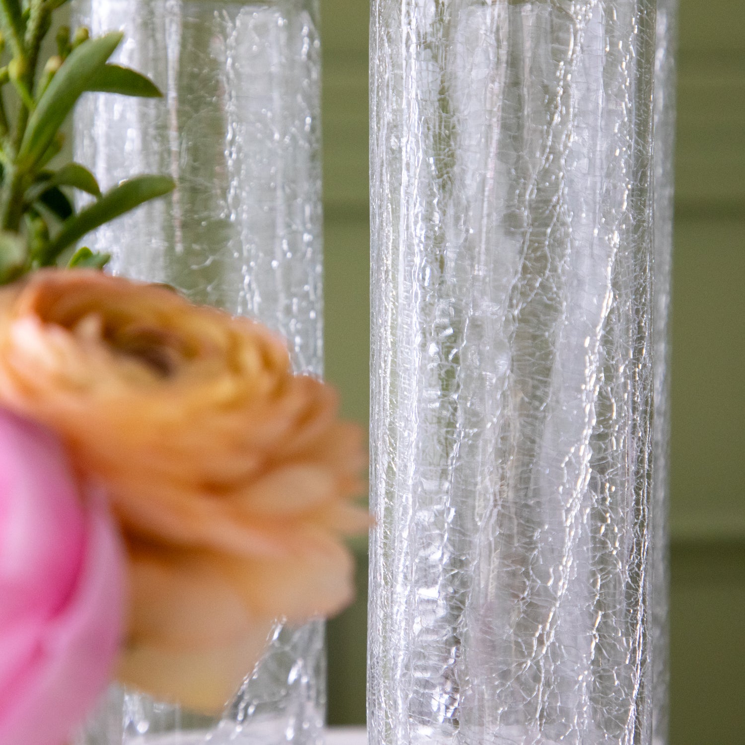 A close up of the Norwell Champagne Flute showing its crackle.