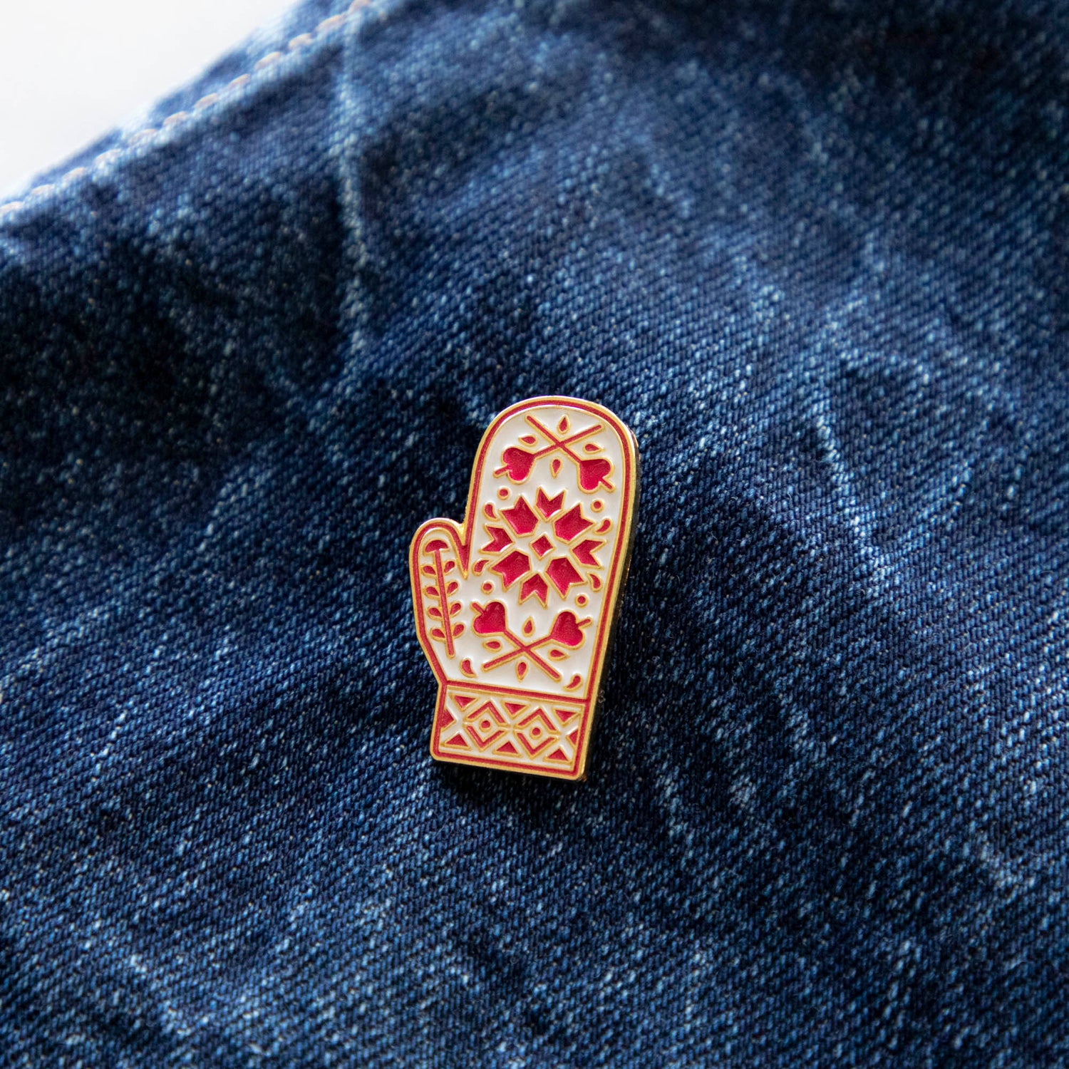 Fair Isle Mitten Enamel Pin